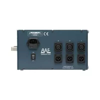 BAE 3LB | Lunchbox Serie 500 para escritorio de 3 canales